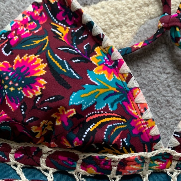 Xhilaration Bikini top - Picture 2 of 5